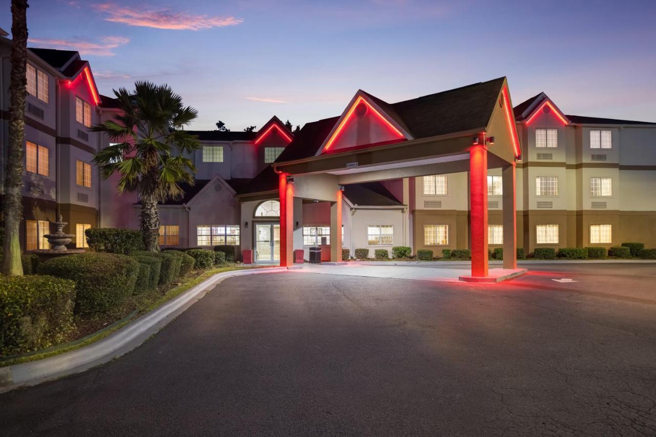 Red Roof Inn Plus+ & Suites Savannah - I-95 Esterno foto